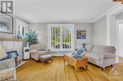 31 Jessie Street, Brockville, ON - Indoor Photo Showing Living Room With Fireplace