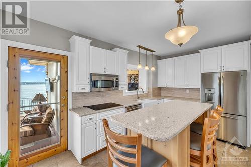 31 Jessie Street, Brockville, ON - Indoor Photo Showing Kitchen