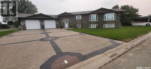 1106 Pacific Avenue, Carnduff, SK - Outdoor