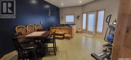 1106 Pacific Avenue, Carnduff, SK - Indoor