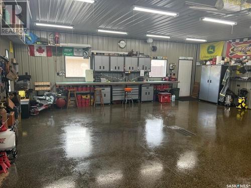 1106 Pacific Avenue, Carnduff, SK - Indoor Photo Showing Garage