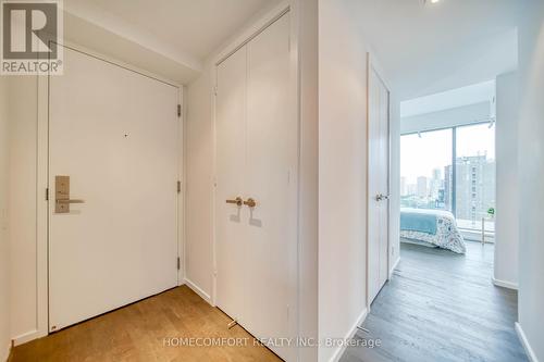 1702 - 5 St Joseph Street, Toronto, ON - Indoor Photo Showing Other Room