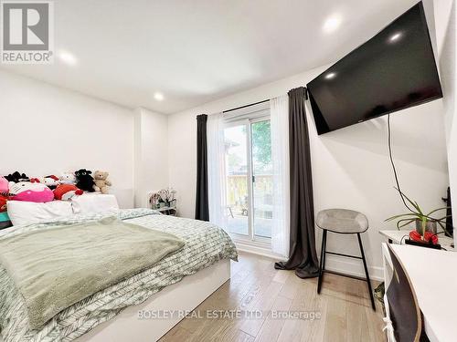 629 Shaw Street, Toronto, ON - Indoor Photo Showing Bedroom