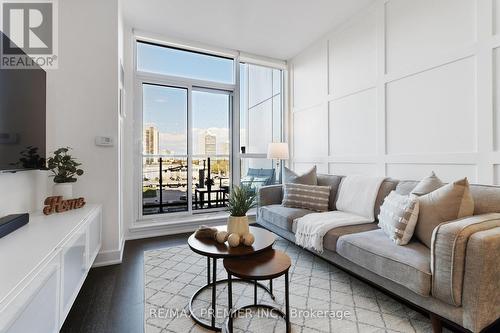 404 - 1486 Bathurst Street, Toronto C03, ON - Indoor Photo Showing Living Room