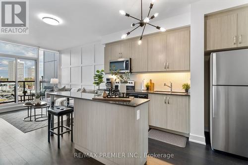 404 - 1486 Bathurst Street, Toronto C03, ON - Indoor Photo Showing Kitchen With Stainless Steel Kitchen With Upgraded Kitchen