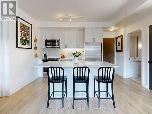 D313 - 333 Sea Ray Avenue, Innisfil, ON - Indoor Photo Showing Kitchen