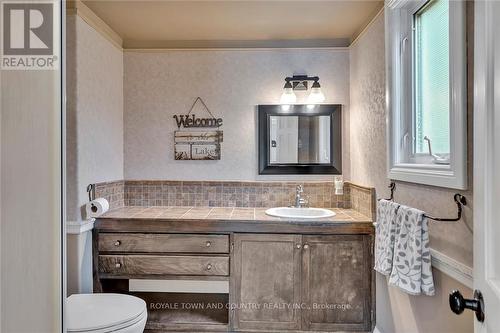 80 Laxton Twp 5Th Line, Kawartha Lakes (Kirkfield), ON - Indoor Photo Showing Bathroom