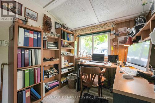 793 Kenstone Beach Road, Kawartha Lakes (Bobcaygeon), ON - Indoor Photo Showing Office