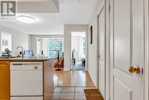 1508 - 880 Grandview Way, Toronto, ON - Indoor Photo Showing Kitchen