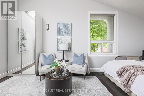 334 Cleveland Street, Toronto, ON - Indoor Photo Showing Bedroom