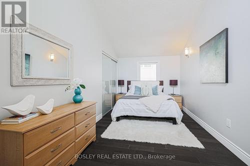 334 Cleveland Street, Toronto, ON - Indoor Photo Showing Bedroom