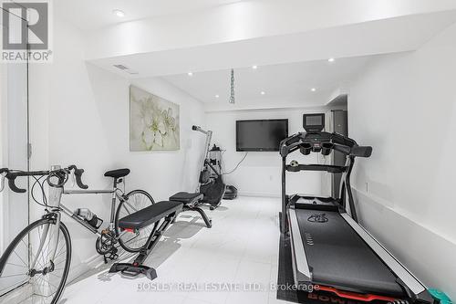 334 Cleveland Street, Toronto, ON - Indoor Photo Showing Gym Room