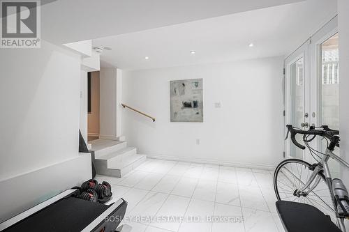 334 Cleveland Street, Toronto, ON - Indoor Photo Showing Other Room
