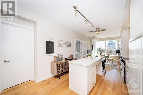 360 Patricia Avenue Unit#502, Ottawa, ON - Indoor Photo Showing Kitchen