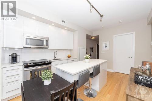 360 Patricia Avenue Unit#502, Ottawa, ON - Indoor Photo Showing Kitchen With Upgraded Kitchen
