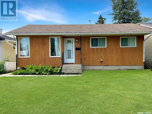 652 Douglas Crescent, Saskatoon, SK - Outdoor