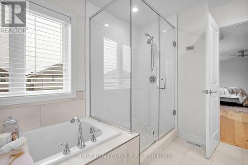 1345 Silverfox Drive, London, ON - Indoor Photo Showing Bathroom