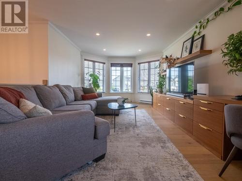 14 Butterworth Place, St. John'S, NL - Indoor Photo Showing Living Room