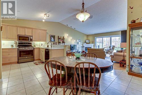 14 - 572 Thistlewood Drive, London, ON - Indoor Photo Showing Dining Room