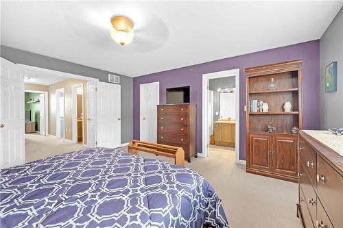 41 Periwinkle Drive, Hamilton, ON - Indoor Photo Showing Bedroom