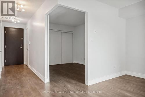 919 - 410 Queens Quay W, Toronto, ON - Indoor Photo Showing Other Room