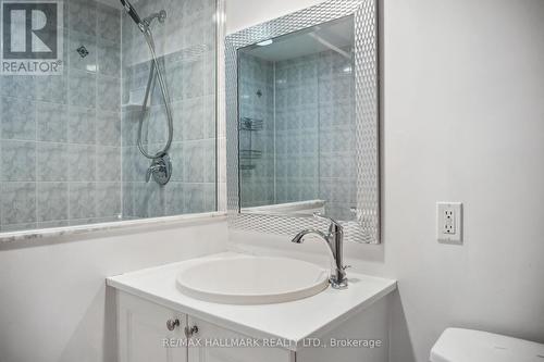 919 - 410 Queens Quay W, Toronto (Waterfront Communities), ON - Indoor Photo Showing Bathroom