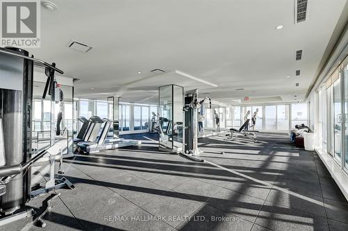 919 - 410 Queens Quay W, Toronto (Waterfront Communities), ON - Indoor Photo Showing Gym Room