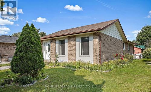 66 Loradeen Crescent, Toronto, ON - Outdoor