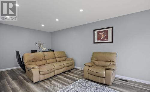 66 Loradeen Crescent, Toronto, ON - Indoor