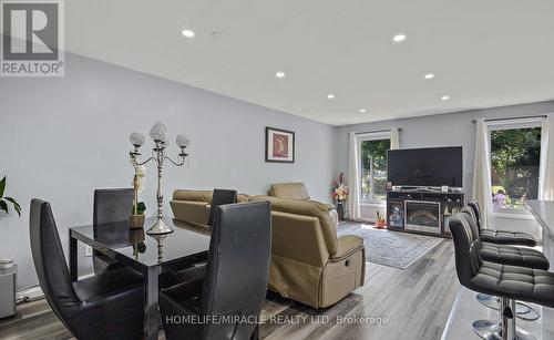 66 Loradeen Crescent, Toronto, ON - Indoor