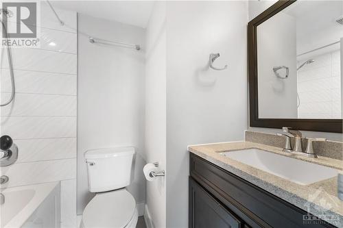 154 Nelson Street Unit#902, Ottawa, ON - Indoor Photo Showing Bathroom