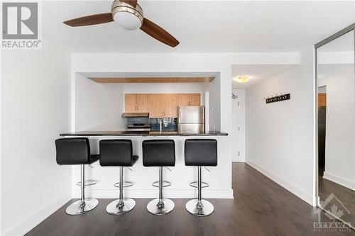 154 Nelson Street Unit#902, Ottawa, ON - Indoor Photo Showing Kitchen