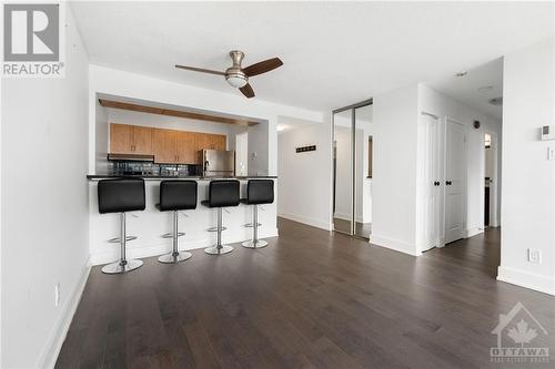 154 Nelson Street Unit#902, Ottawa, ON - Indoor Photo Showing Kitchen