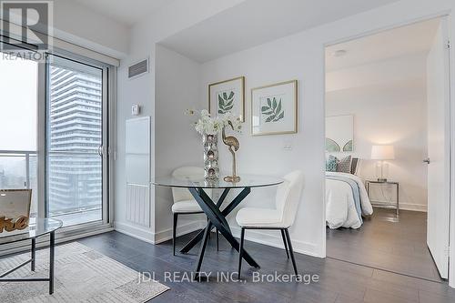 2509 - 195 Redpath Avenue, Toronto (Mount Pleasant West), ON - Indoor Photo Showing Bedroom