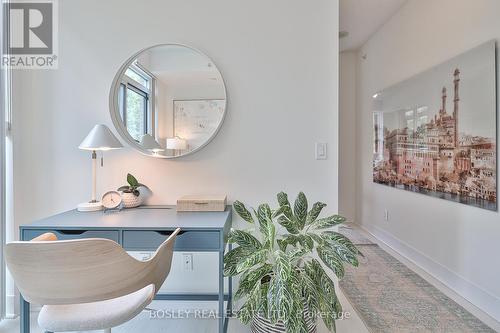 315 - 68 Merton Street, Toronto C10, ON - Indoor Photo Showing Dining Room