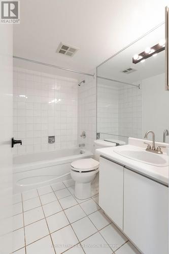504 - 30 Holly Street, Toronto C10, ON - Indoor Photo Showing Bathroom