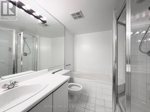 504 - 30 Holly Street, Toronto C10, ON - Indoor Photo Showing Bathroom