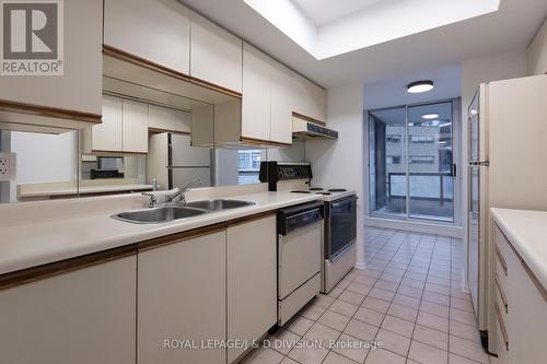 504 - 30 Holly Street, Toronto C10, ON - Indoor Photo Showing Kitchen With Double Sink