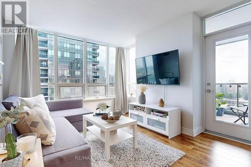 1313 - 15 Greenview Avenue, Toronto (Newtonbrook West), ON - Indoor Photo Showing Living Room