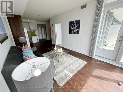 1912 - 121 Mcmahon Drive, Toronto C15, ON - Indoor Photo Showing Living Room