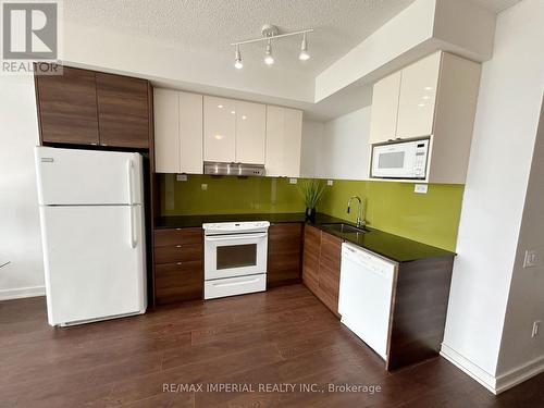 1912 - 121 Mcmahon Drive, Toronto C15, ON - Indoor Photo Showing Kitchen