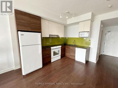 1912 - 121 Mcmahon Drive, Toronto C15, ON - Indoor Photo Showing Kitchen