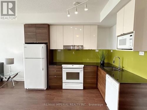 1912 - 121 Mcmahon Drive, Toronto C15, ON - Indoor Photo Showing Kitchen