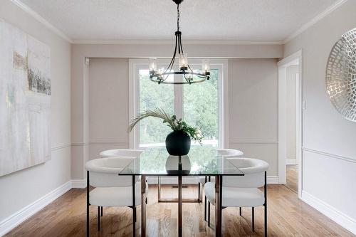 2182 Maplewood Drive, Burlington, ON - Indoor Photo Showing Dining Room