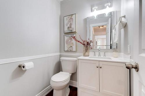 2182 Maplewood Drive, Burlington, ON - Indoor Photo Showing Bathroom