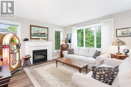 105 Glenariff Drive, Hamilton, ON - Indoor Photo Showing Living Room With Fireplace