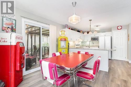 105 Glenariff Drive, Hamilton, ON - Indoor Photo Showing Dining Room