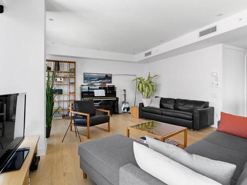 Salon - 2102-1458 Rue Des Bassins, Montréal (Le Sud-Ouest), QC - Indoor Photo Showing Living Room