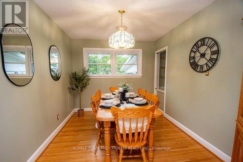 5 Armour Court, Kawartha Lakes (Lindsay), ON - Indoor Photo Showing Dining Room