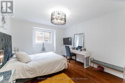 72 Southcreek Drive, Hamilton, ON - Indoor Photo Showing Bedroom